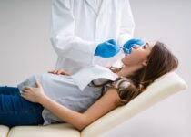 cabut gigi saat hamil diperbolehkan hanya untuk kondisi tertentu 210x150 - Kapan Boleh Melakukan Pencabutan Gigi Saat Hamil?